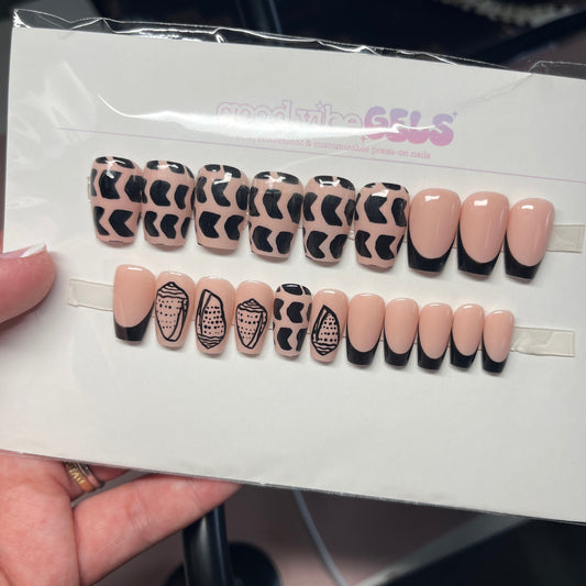 *NEW* Cone Shell Press On Nails
